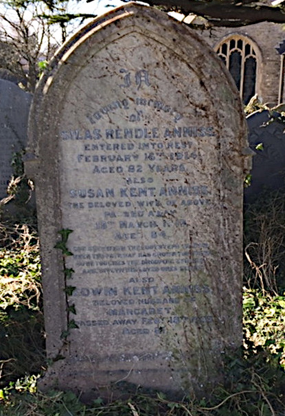  Silas_Grave.jpg